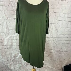 NWT annabelle boutique olive green Oversized asymmetric hem Tunic Top womens